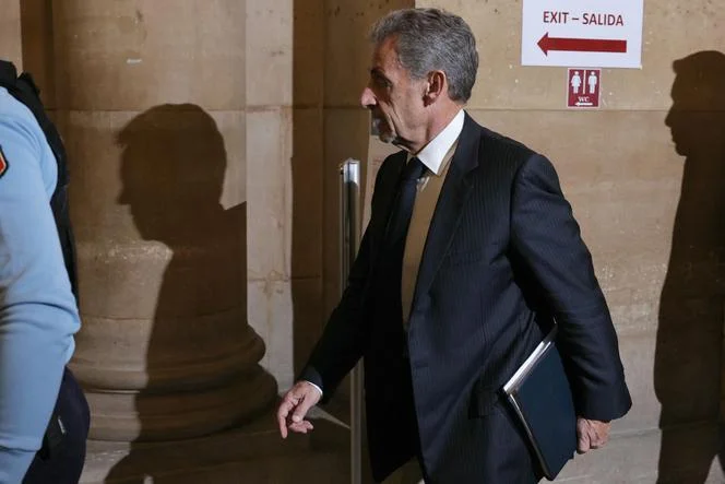 Nicolas Sarkozy, lors de son procès en appel dans l’affaire libyenne, au palais de justice de Paris, le 7 avril 2026.