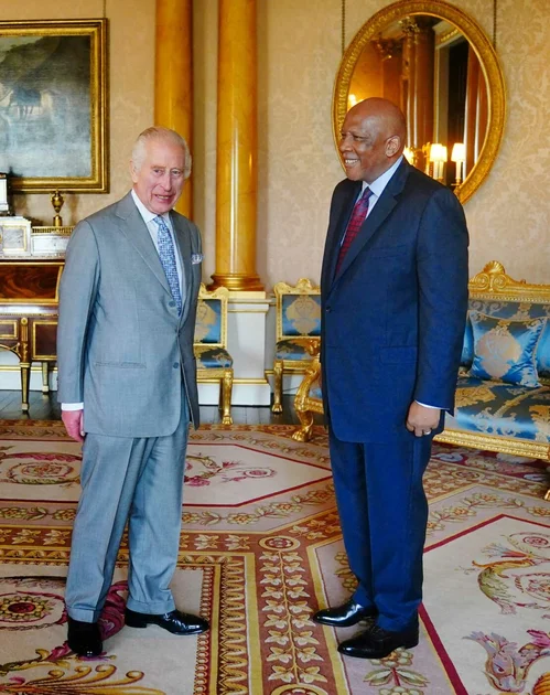 Mathieu Flamini reçu par le roi Charles III : l'ex-footballeur devenu milliardaire de la chimie verte fait parler à Londres