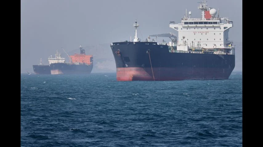 US fires on Iranian oil tanker as Trump pressures Tehran for deal to end war