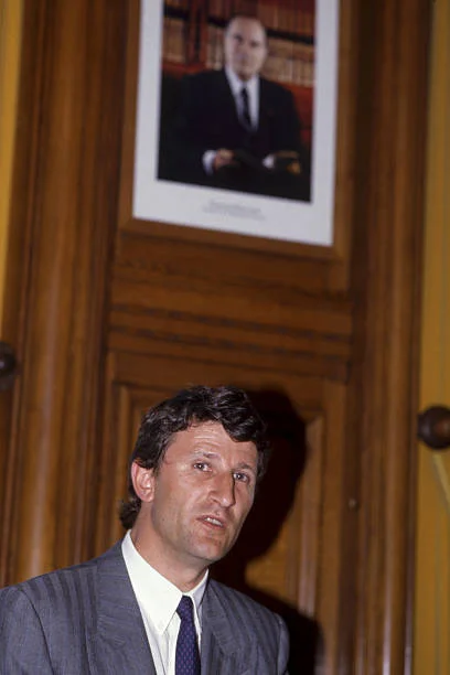 Philippe de Villiers visitant le musée Saint-Rémi de Reims, le 2 août 1986.