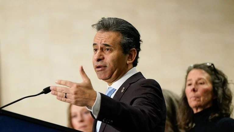 Trump planning to fire FDA chief Makary, WSJ reports