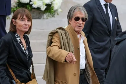 "Je l’ai échappé belle" : Jacques Dutronc a été sauvé de la mort à deux reprises par sa compagne Sylvie Duval