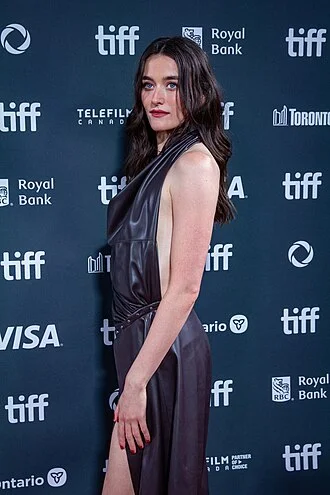 American actress (born 1996)