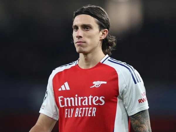 Header image for the Arsenal transfer news topic page