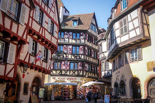 aux vieux pignon - colmar - colmar photos et images de collection