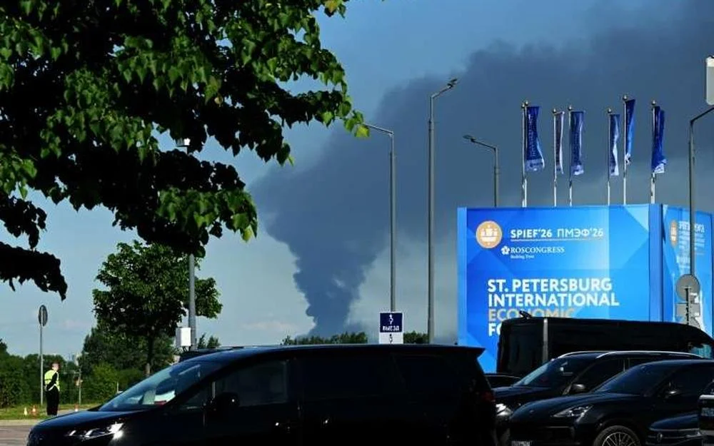 Des drones ukrainiens frappent Saint-Pétersbourg où s'ouvre le Forum économique