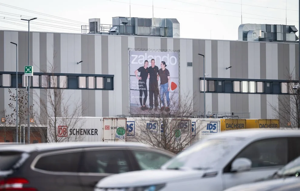 Zalando a annoncé la fermeture de l'un de ces centres logistiques en Allemagne.