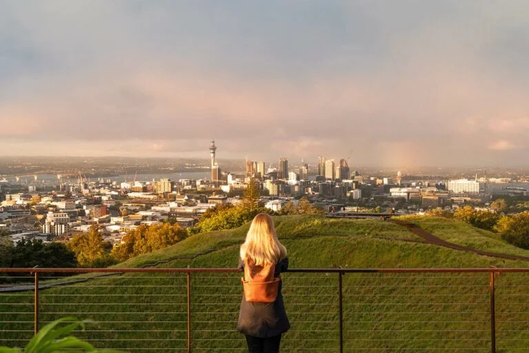 Vue depuis mont Eden ou Maungawhau, Auckland, Nouvelle-Zélande / View from Mount Eden or Maungawhau, Auckland, New Zealand, NZ