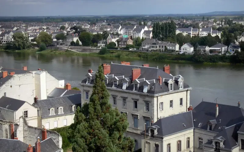 Maine-et-Loire : un champ de blé ravagé par le feu, l'actu des pin-up à La Pouëze