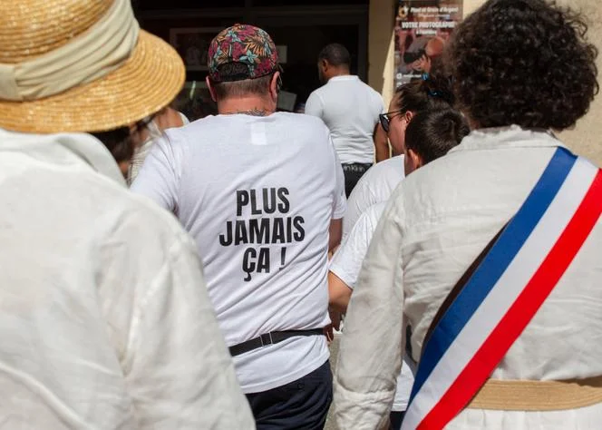 La marche blanche en hommage à Lyhanna, à Fleurance (Gers), le 7 juin 2026.