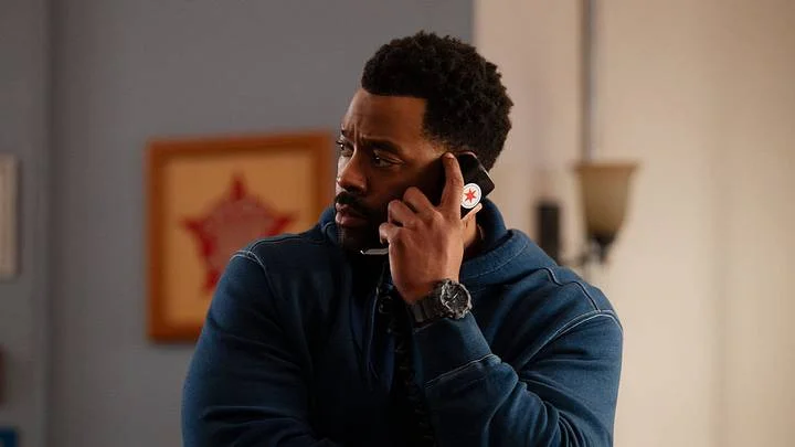 CHICAGO P.D. -- "Live or Die by Your CI" Episode 1314 -- Pictured: LaRoyce Hawkins as Officer Kevin Atwater