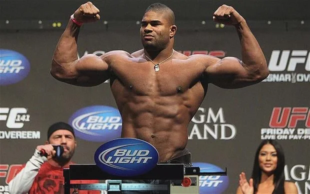 r/ufc - Quel combattant actuel/retraité de l'UFC selon vous est/était dopé ?