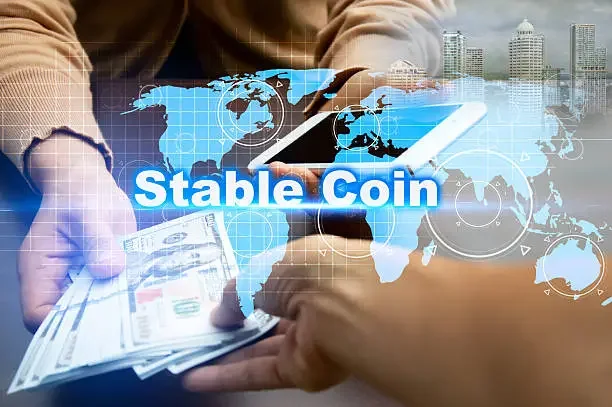 Stablecoins : la BCE de Christine Lagarde veut durcir les règles MiCA