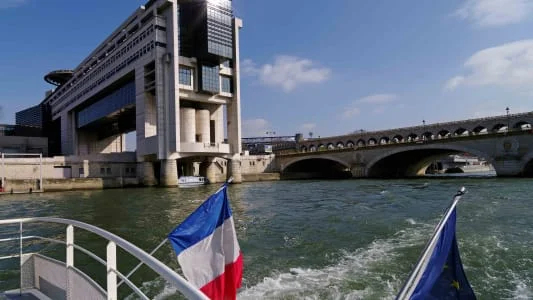 Présidentielle 2027 : pour sortir d'un système « féodal », Villepin propose un « big bang » fiscal