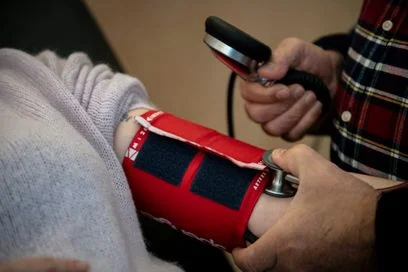 Pour endiguer l’épidémie d’hypertension artérielle, qui concerne 17 millions de Français, l’Assurance-maladie a lancé en ce mois de septembre 2026 une campagne de prévention et de dépistage de cette maladie souvent asymptomatique.