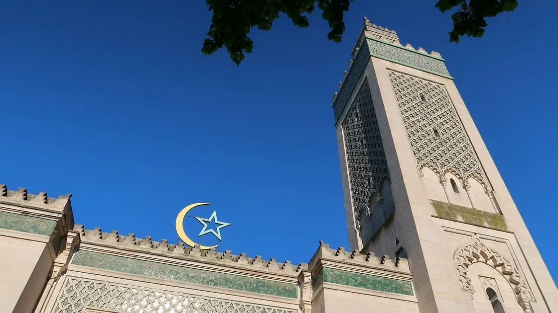 Aïd el-Fitr 2026 en France : la Nuit du doute fixée par la GMP