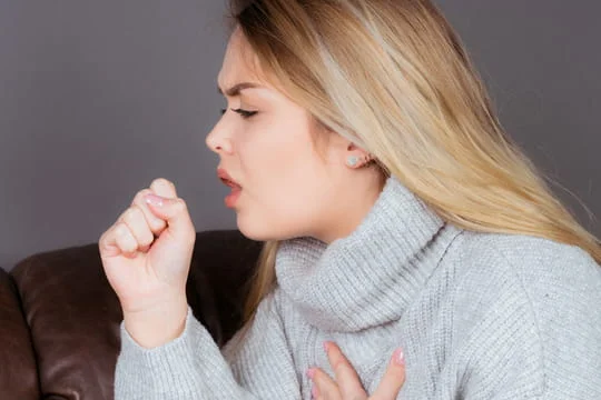 Bronchiolite chez l'adulte : des symptômes différents ?