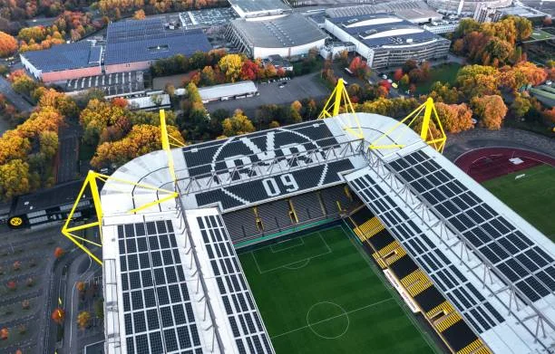 Westfalenstadion (Signal Iduna Park) in Dortmund Westfalenstadion (Signal Iduna Park), home stadium for Borussia Dortmund BVB 09. Dortmund / Germany - October 2021 dortmund stadium stock pictures, royalty-free photos & images