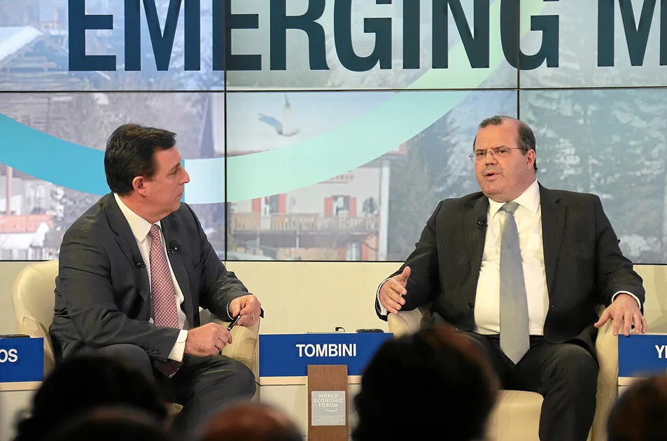 CNN at a Crossroads: Leadership Shakeup, Streaming Pivot, and the Fight to Reclaim Relevance