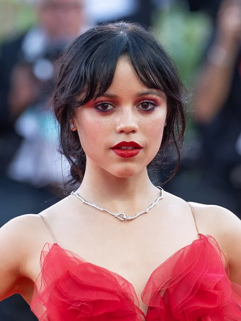 Jenna Ortega au sommet : l'étoile de Wednesday confirme son statut d'icône générationnelle en 2025
