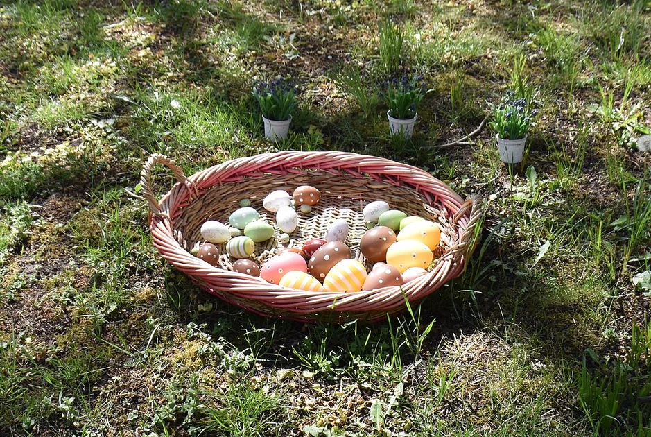 Pâques 2025 : célébrations mondiales, traditions millénaires et enjeux contemporains